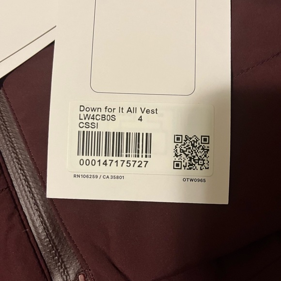 Lululemon Down for it all Vest size 4 - Picture 3 of 3